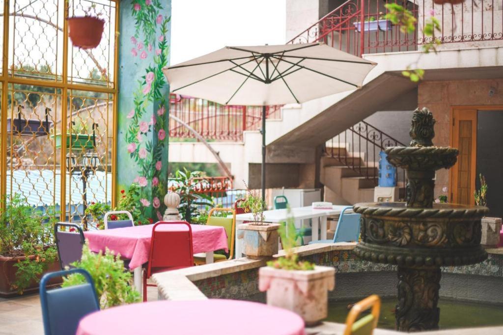 Damask Rose, Lebanese Guest House Jounieh Εξωτερικό φωτογραφία